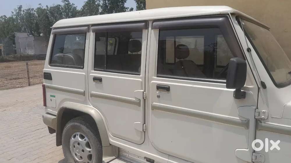 Mahindra Bolero Slx 2011