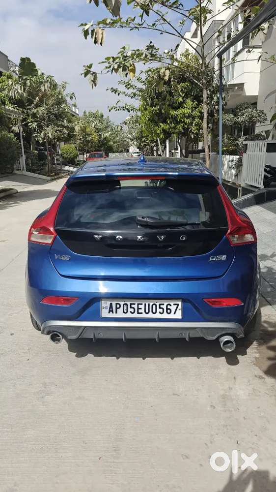 Volvo V40 2018 Diesel Well Maintained , 76000 Km Driven , 2 Nd Owner