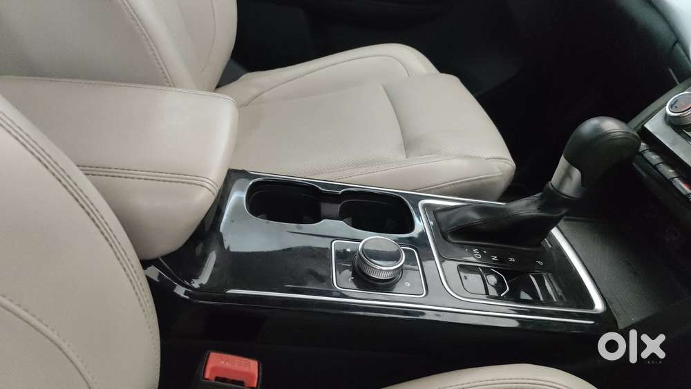 Mahindra Xuv700 2.0 Ax 7 Petrol At Luxury Pack Str, 2022, Petrol