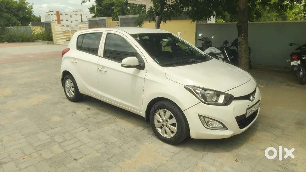 Hyundai I20 Diesel ( Model 2013 ) 1st Owner கார் விற்பனைக்கு