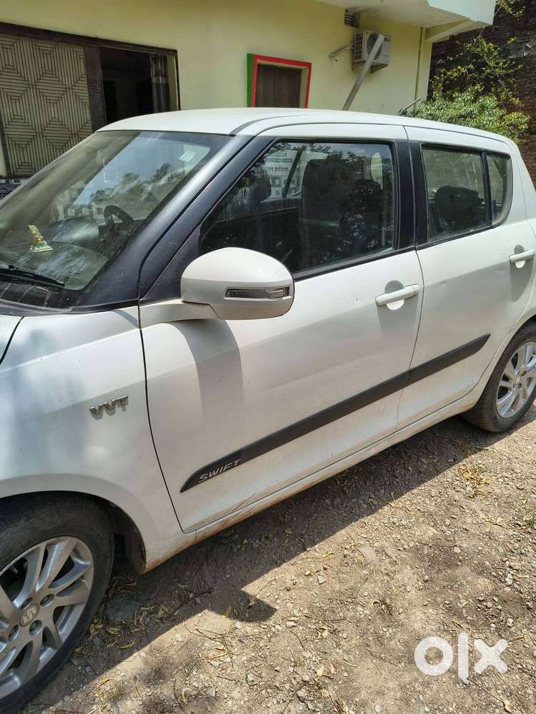 Swift Zxi 2012 Top Model