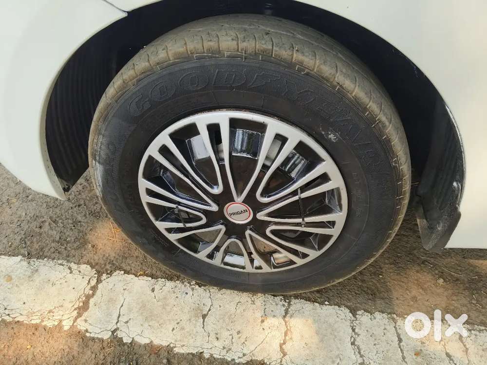 Showroom Maintenance