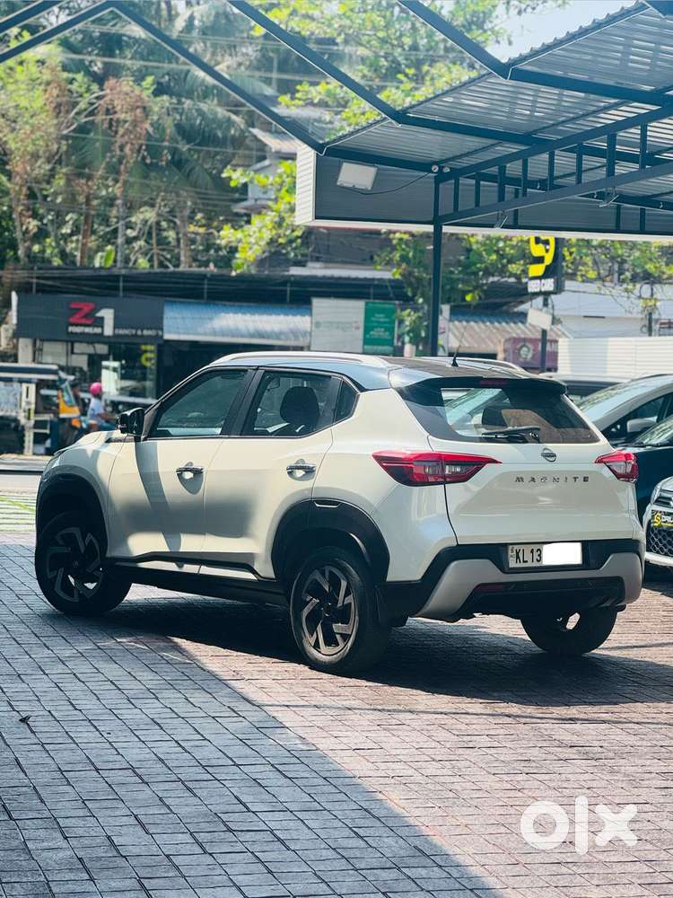 Nissan Magnite 1.0 Xv Premium, 2021, Petrol
