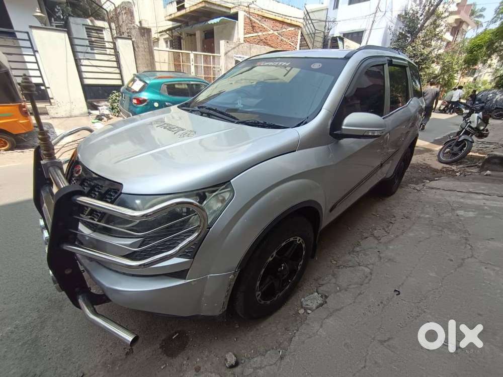 Mahindra Xuv 500 2014 2.2 W6 Fwd 2wd Diesel Manual Third Owner