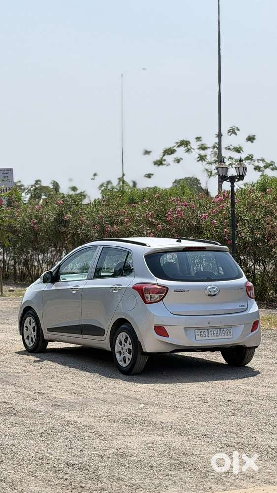 Hyundai Grand I10 2013-2016 At Sportz, 2014, Petrol