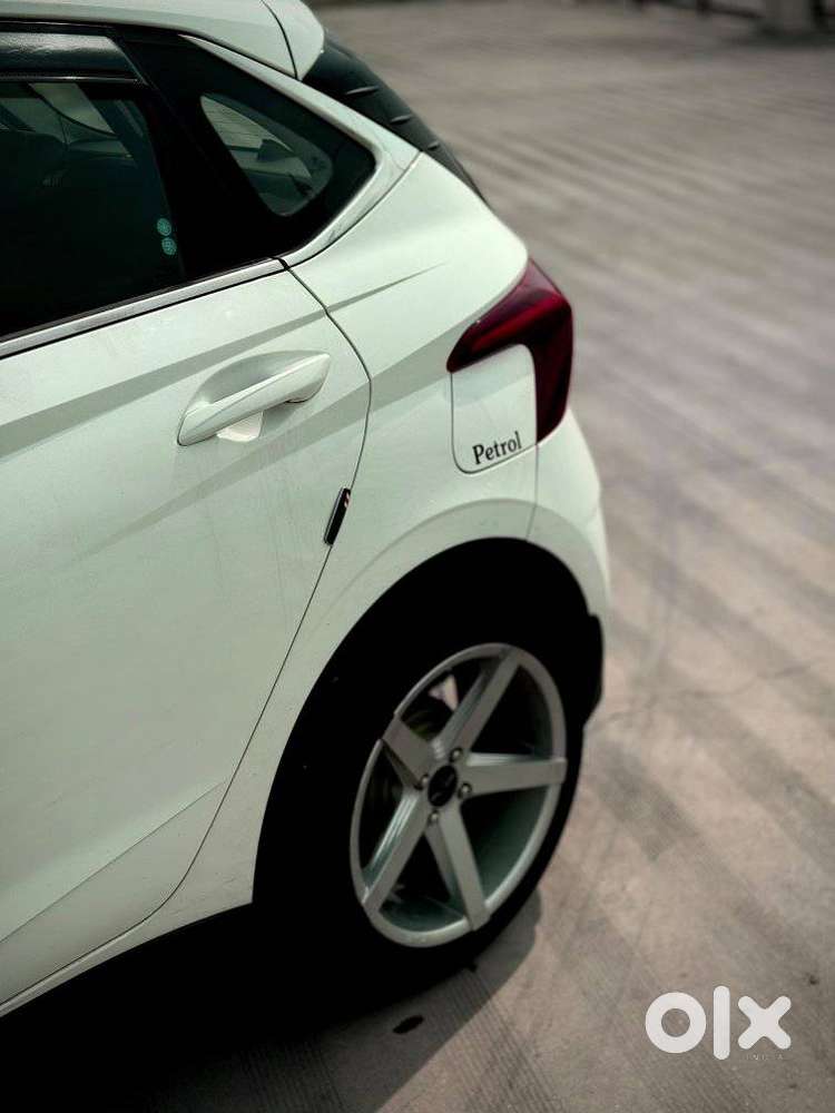 Hyundai I20 Sportz 1.2 Mt, 2023, Petrol