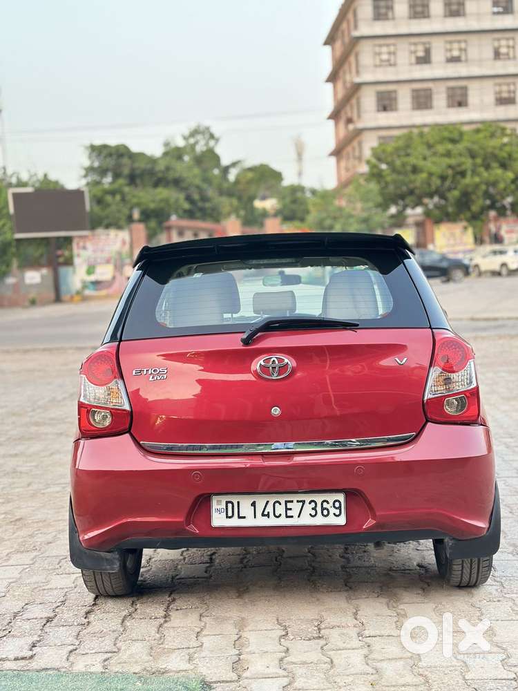 Toyota Etios Liva V Dual Tone, 2019, Petrol
