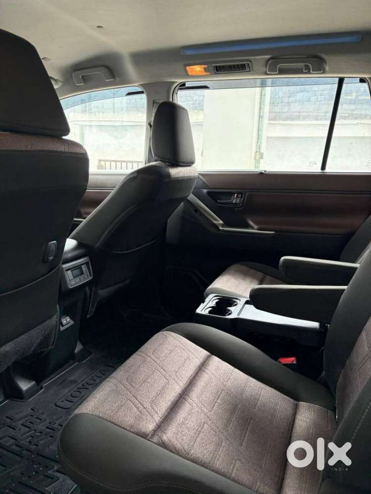 Toyota Innova Hycross 2.0 Vx Hybrid 7 Str, 2023, Petrol