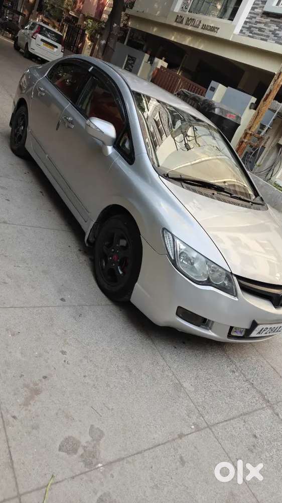 Honda Civic 1.8 V Automatic Petrol