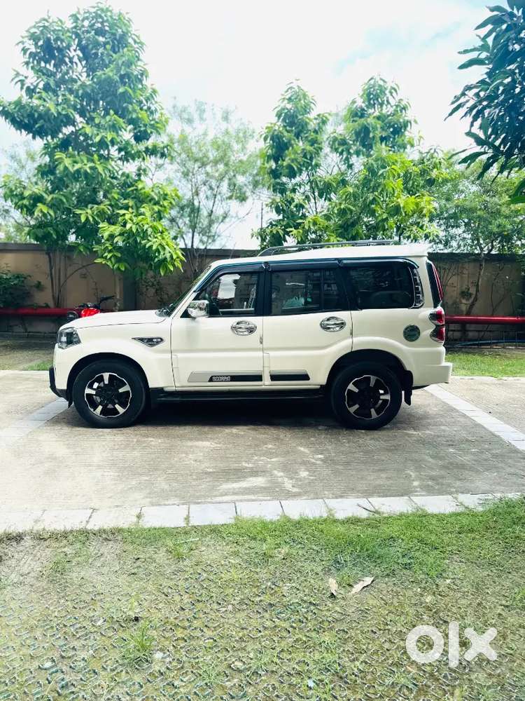 Mahindra Scorpio Classic 2023
