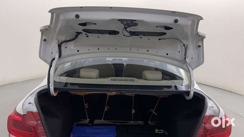 Maruti Suzuki Dzire 1.2 Zxi Plus Amt, 2017, Petrol