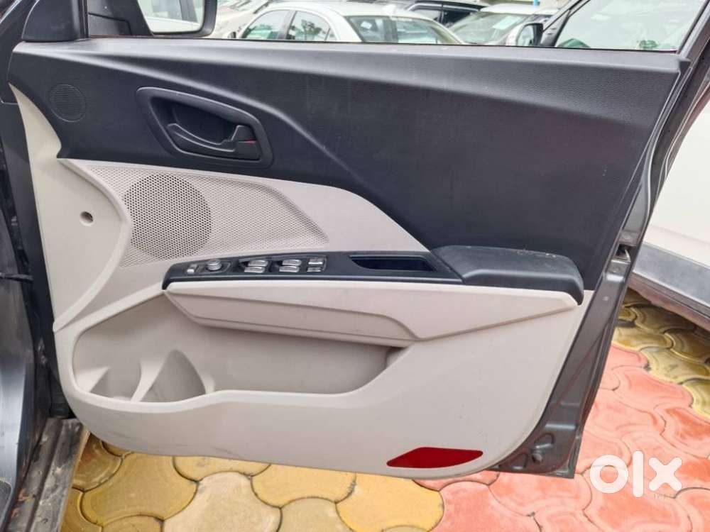 Mahindra Xuv300 W6, 2021, Diesel