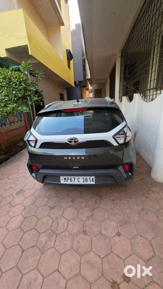 Tata Nexon Xm Petrol Manual  1st Owner  Well Maintained