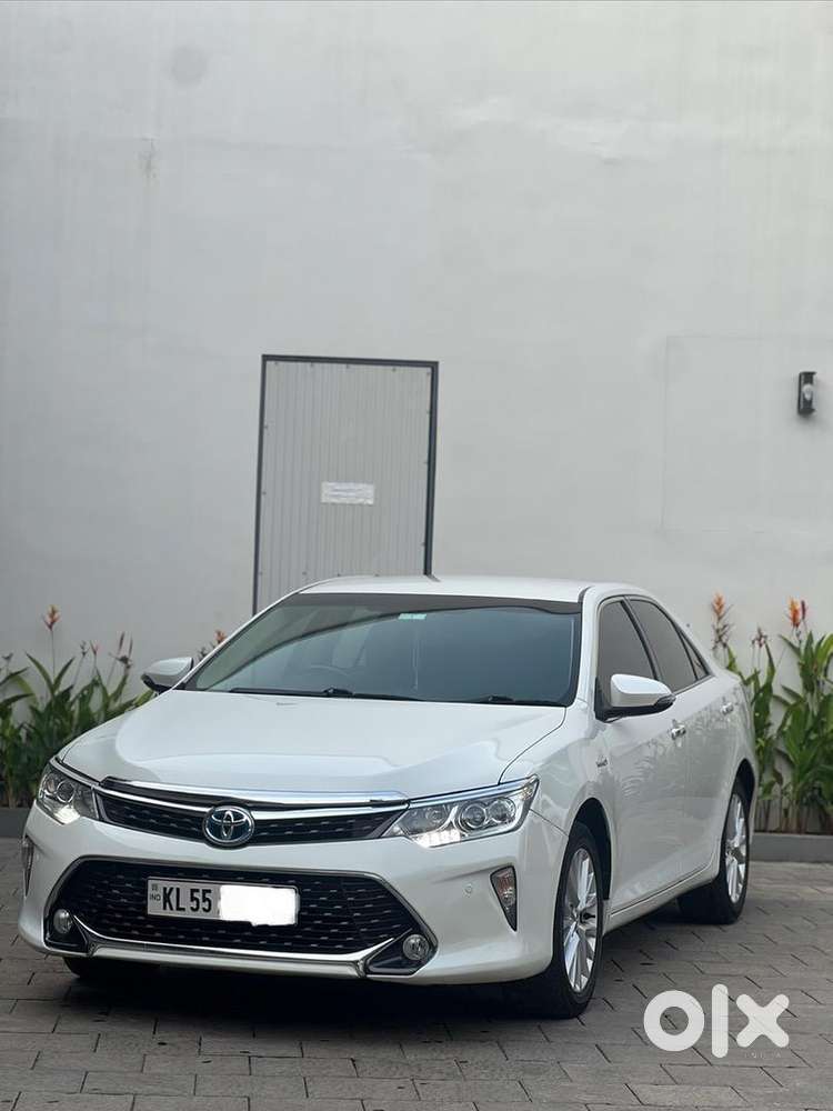 Toyota Camry 2016 Petrol Well Maintained