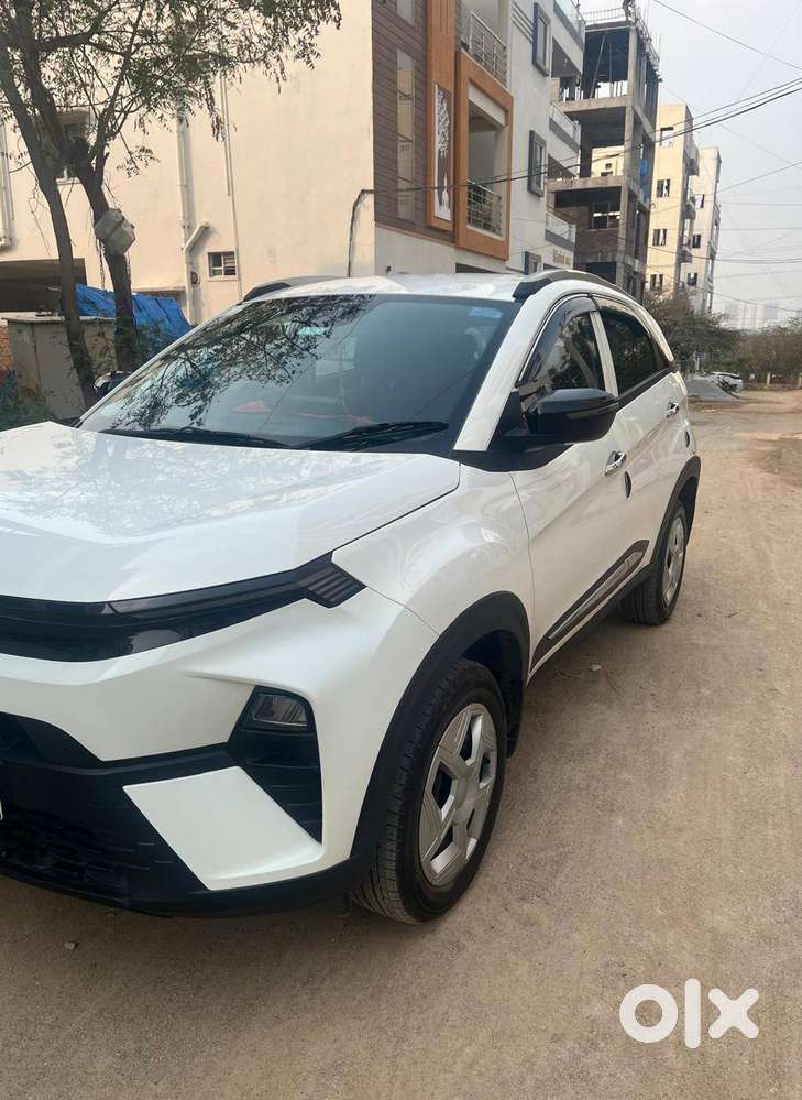 Tata Nexon Smart Plus Amt (2024) – Petrol  Excellent Condition