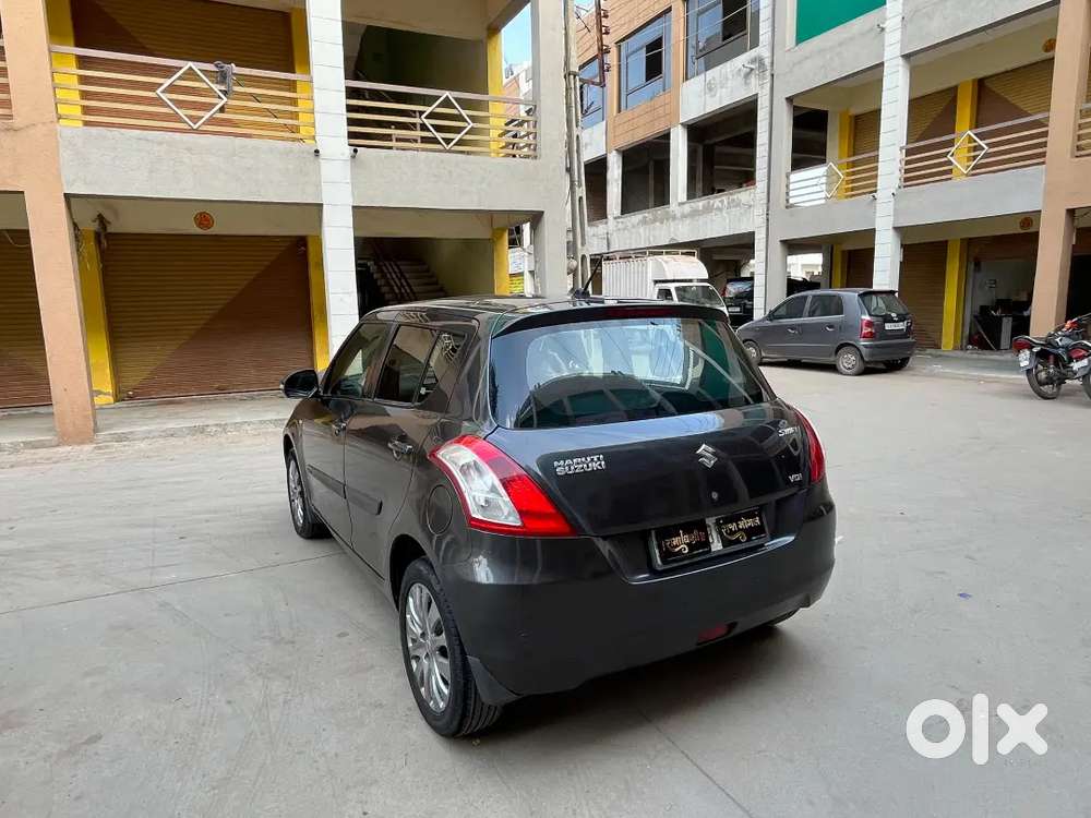 Maruti Suzuki Swift 2015 Diesel 75000 Km Driven