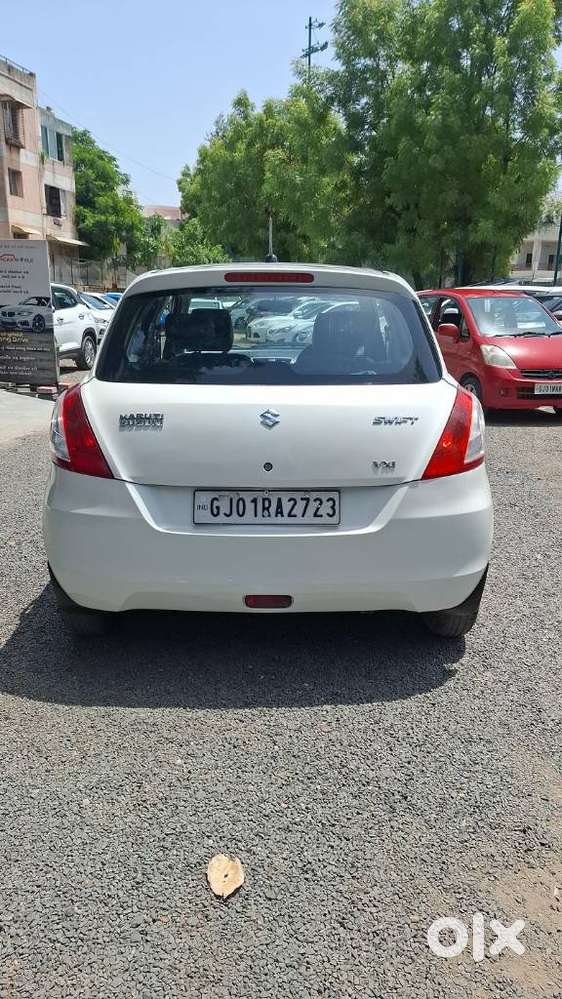 Maruti Suzuki Swift Vxi Optional, 2013, Petrol