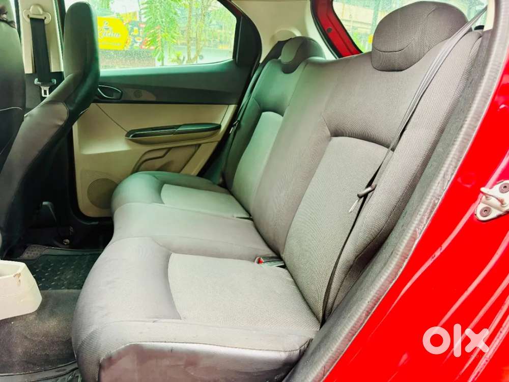 Tata Tiago 1.2 Revotron Xta, 2018, Petrol