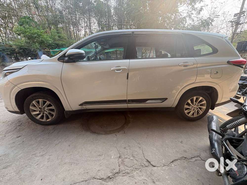 Toyota Innova Hycross 2024 Gx Petrol Automatic