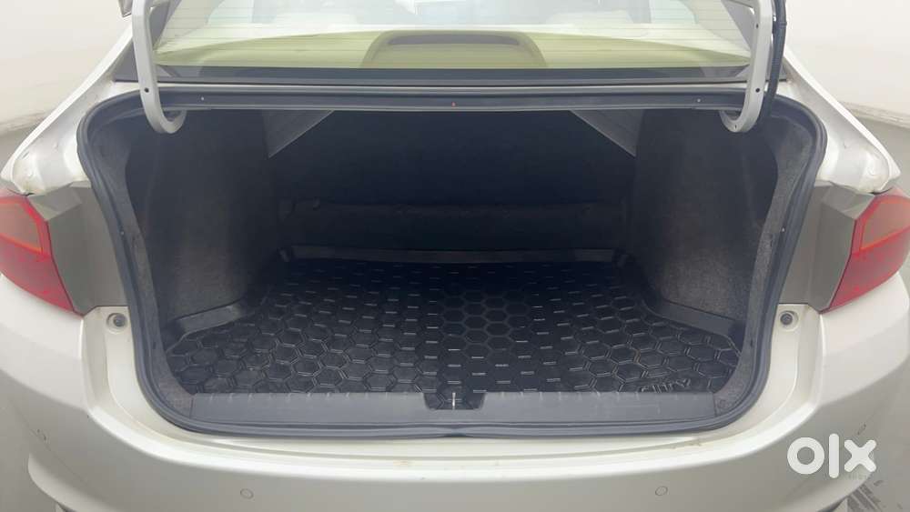 Honda City 1.5 V 4th Gen I-vtec Mt, 2023, Petrol