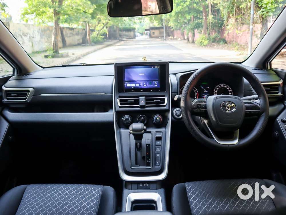 Toyota Innova Hycross 2.0 Gx 7 Str, 2026, Petrol