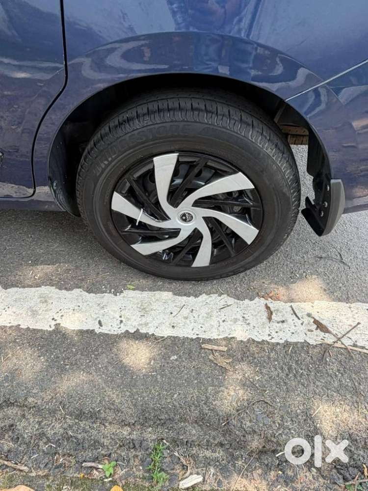 Maruti Suzuki Ertiga Vxi Shvs, 2021, Petrol