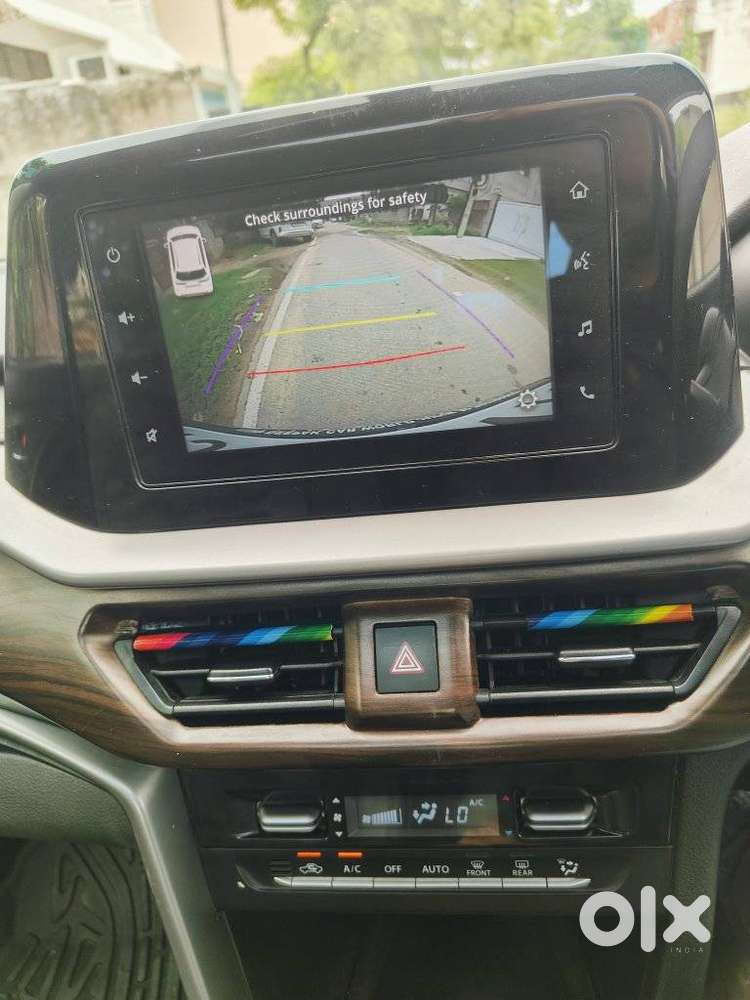 Maruti Suzuki Brezza 1.5 Zxi Smart Hybrid, 2023, Petrol