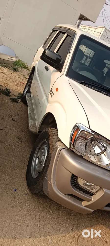 Mahindra Scorpio Classic 2013 Diesel 150000 Km Driven