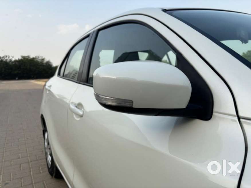 Maruti Suzuki Dzire 1.2 Vxi Amt, 2020, Petrol