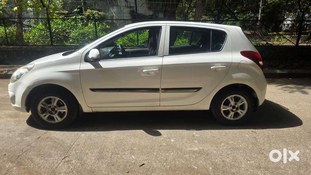 Hyundai I20 1.4 Asta Option, 2011, Cng & Hybrids