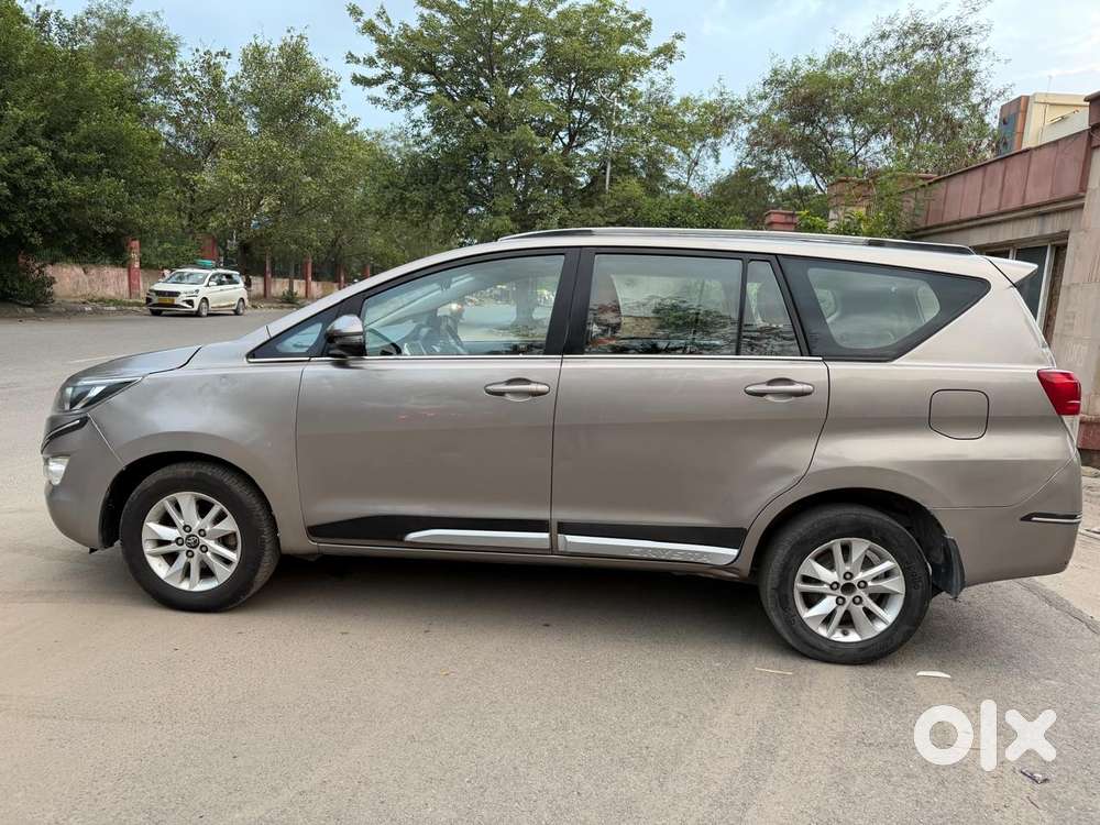 Toyota Innova Crysta 2.8 Gx At 8s, 2019, Diesel