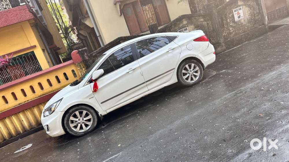 Hyundai Verna 2012 Petrol Well Maintained