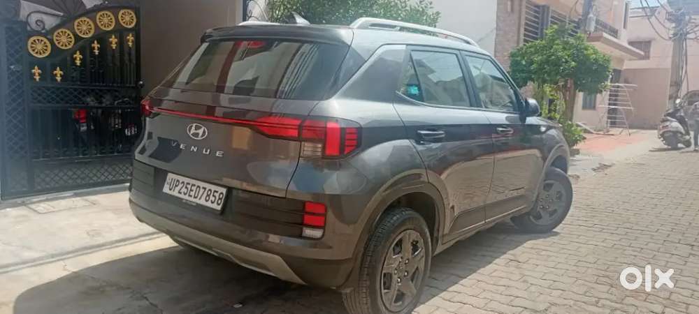 Hyundai Venue Petrol S 2024