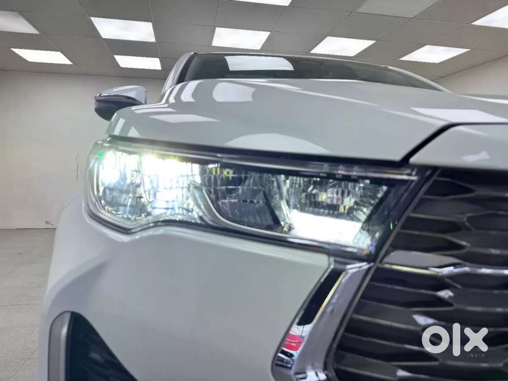 Toyota Innova Hycross 2.0 Zx Hybrid 7 Str, 2025, Petrol
