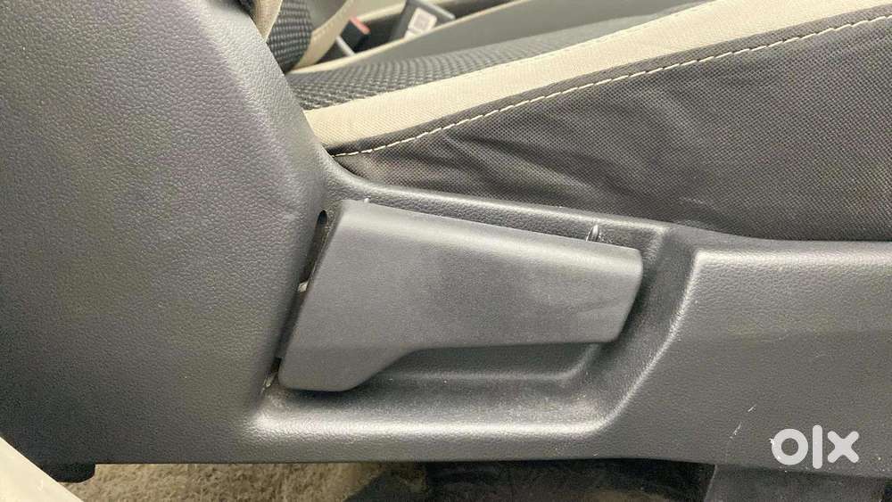 Renault Triber Rxz, 2020, Petrol