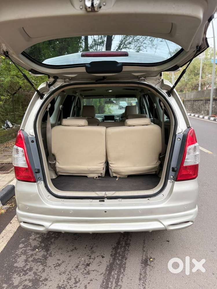 Toyota Innova 2.5 Vx (diesel) 8 Seater Bs Iv, 2014, Diesel