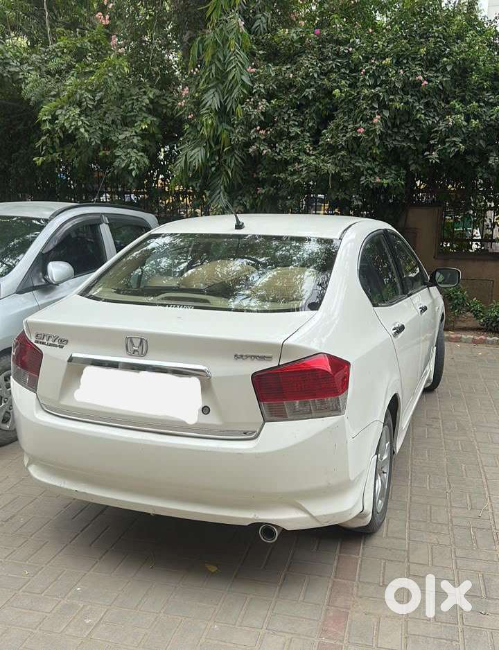 Honda City 1.5 Smt  2010 Model  White  Excellent Condition