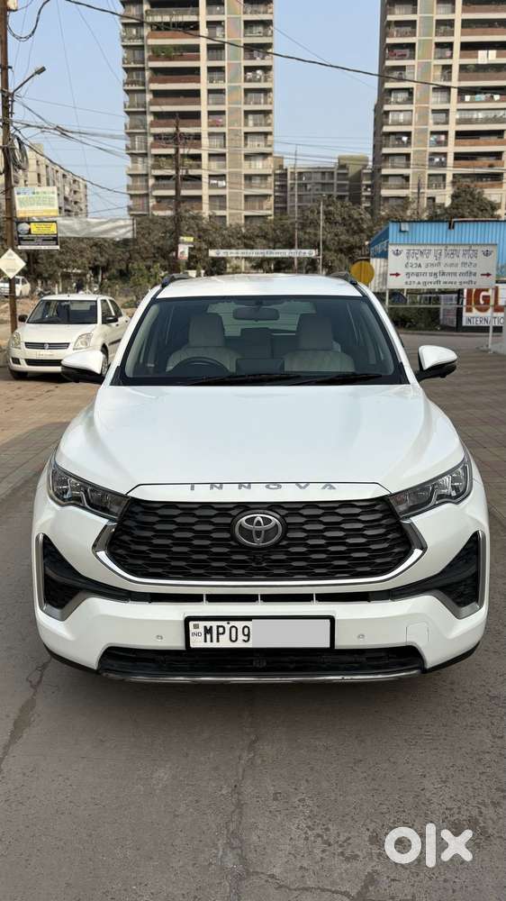 Toyota Innova Hycross 2.0 Vx Hybrid 7 Str, 2023, Petrol