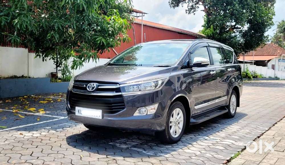 Toyota Innova Crysta 2.8 Gx At 8s, 2016, Diesel