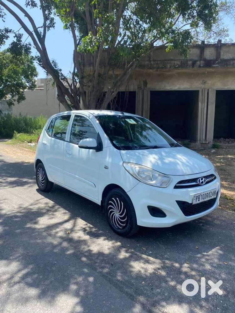 Hyundai I10 2012 Petrol 70000 Km Driven