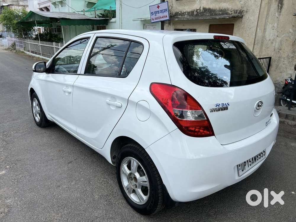 Hyundai I20 2010-2012 1.2 Sportz, 2011, Petrol