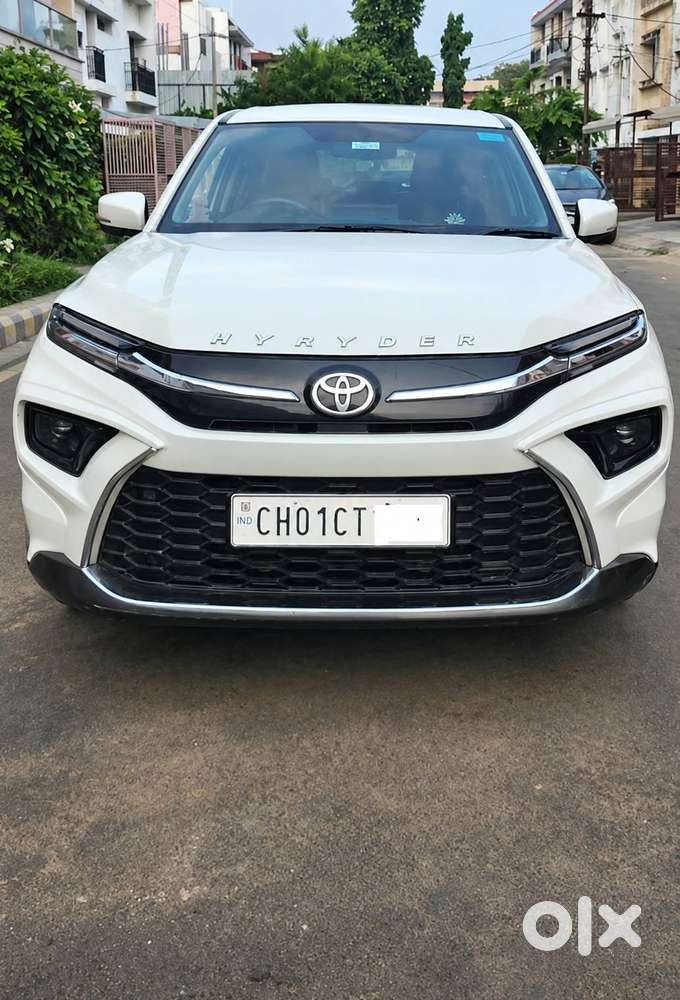 Toyota Urban Cruiser Hyryder 2024 Petrol (automatic)