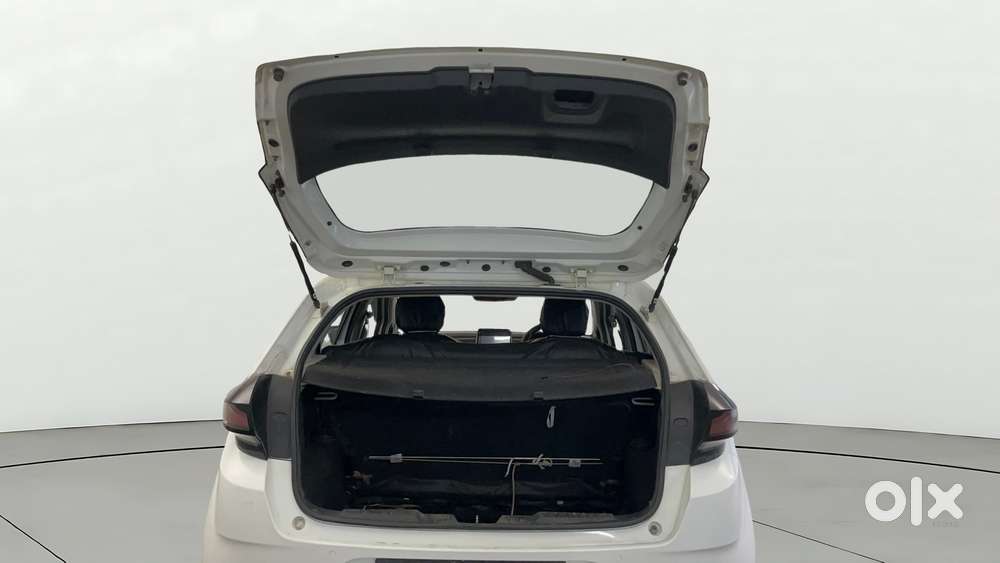 Tata Altroz 1.2 Xm Plus, 2021, Petrol