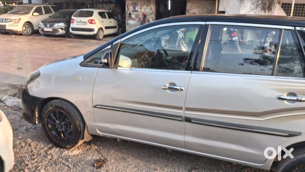 Toyota Innova Hycross 2010 Diesel Manual