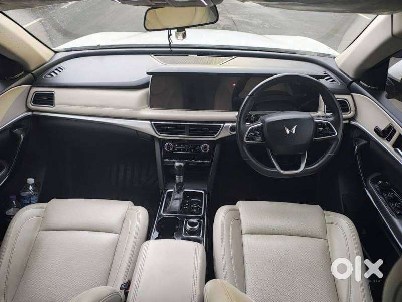 Mahindra Xuv700, 2022