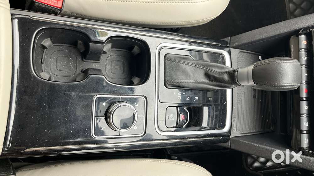 Mahindra Xuv700 2.2 Ax 7 Diesel Mt Luxury Pack Str, 2024, Diesel