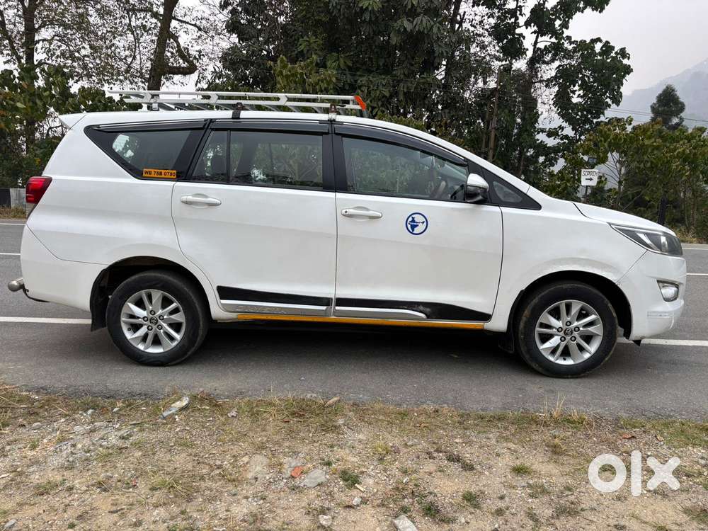 Toyota Innova Hycross 2.0 G-slf 8 Str, 2018, Diesel