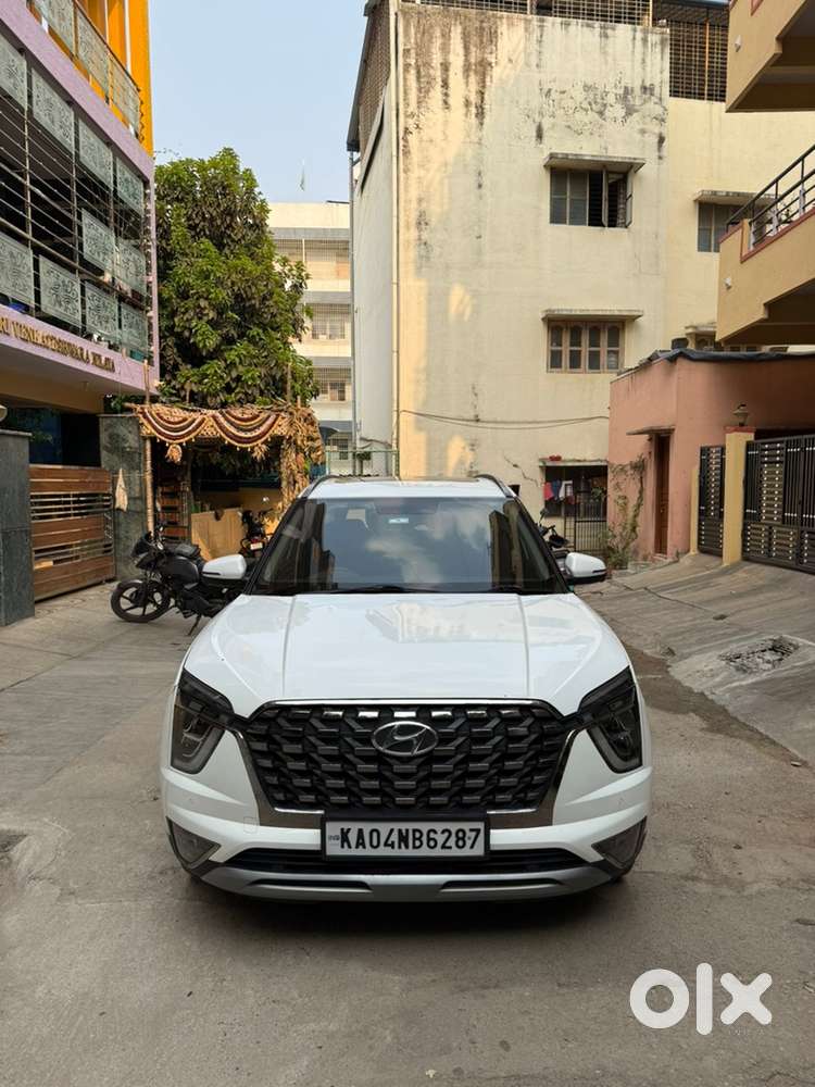 Hyundai Alcazar 2023 Diesel Well Maintained