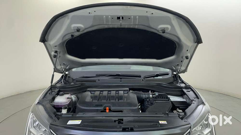 Mahindra Xuv700 2.0 Ax 7 Petrol At Luxury Pack Str, 2024, Petrol