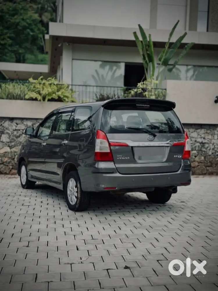 Toyota Innova 2.5 V 2011